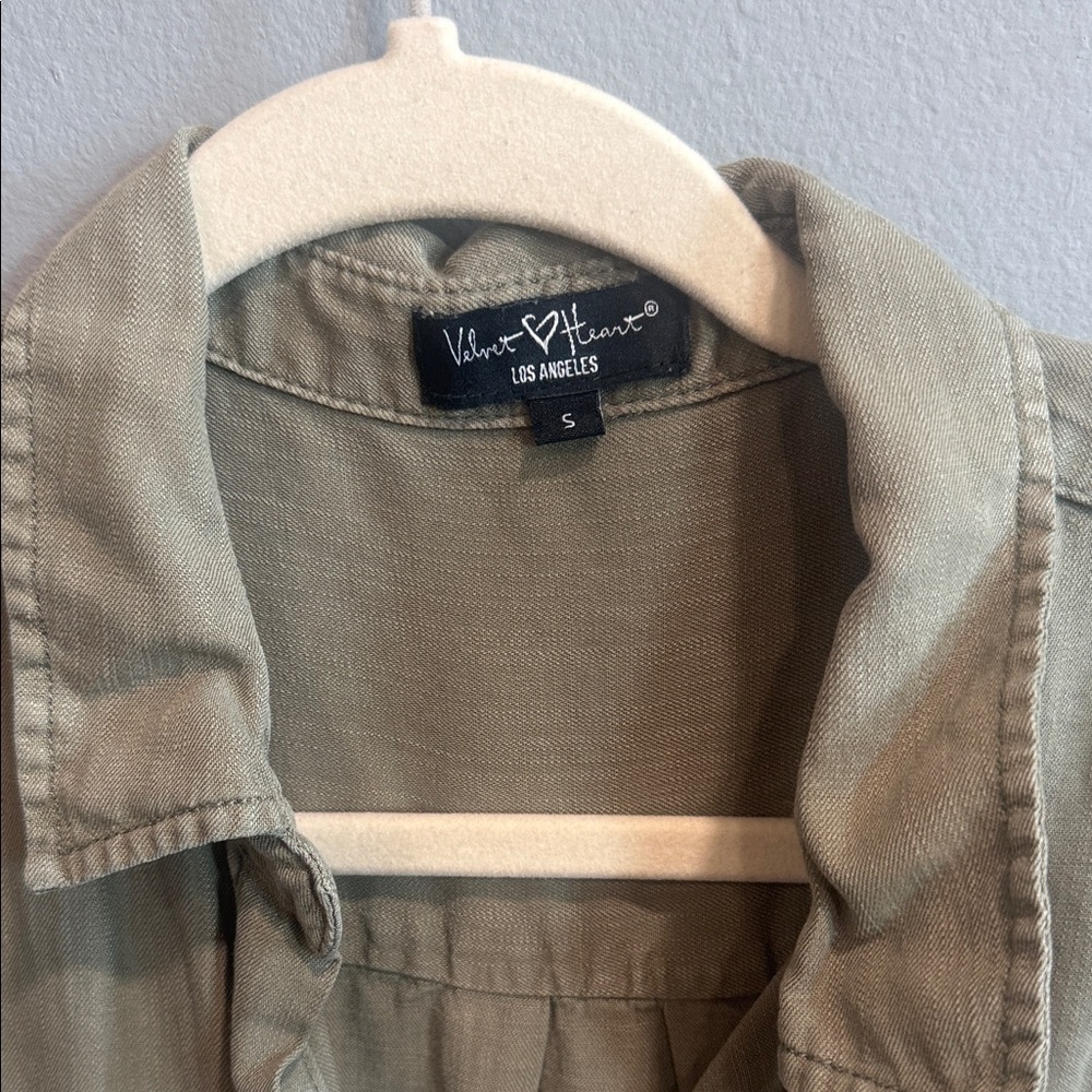 Velvet Heart Sage Green Shirt Dress - Picture 2 of 8